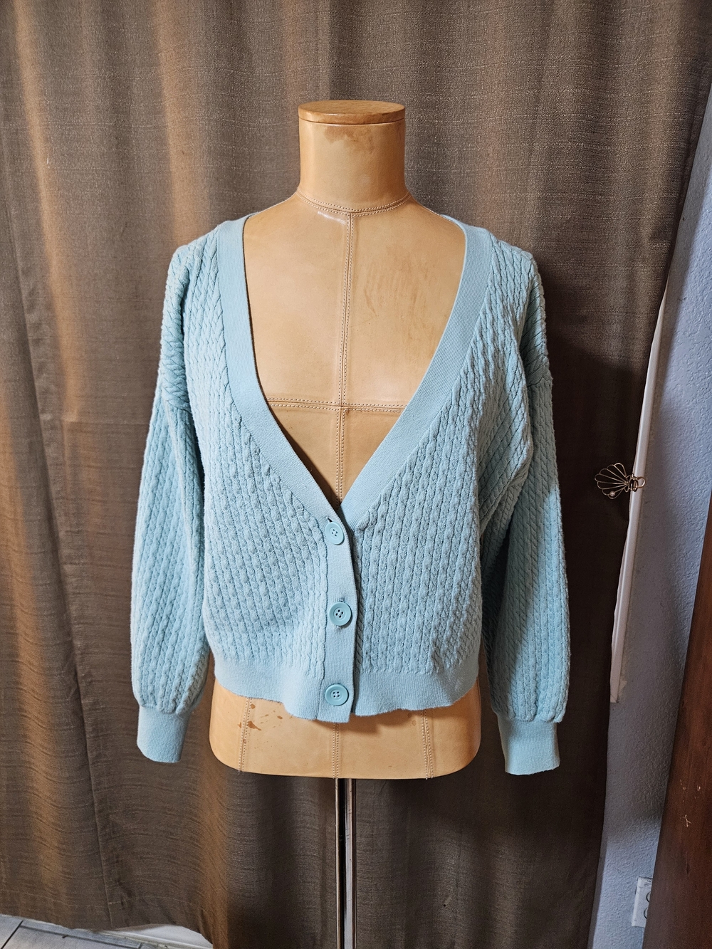 Light Blue V-Neck Button Front Women’s Sweater Cardigan Alice + Olivia